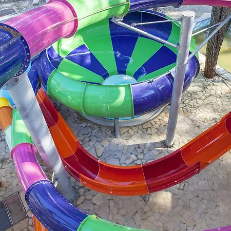 ومي ديلوكس - حلال شامل كليًا فندق