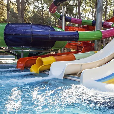 ومي ديلوكس - حلال شامل كليًا 5*