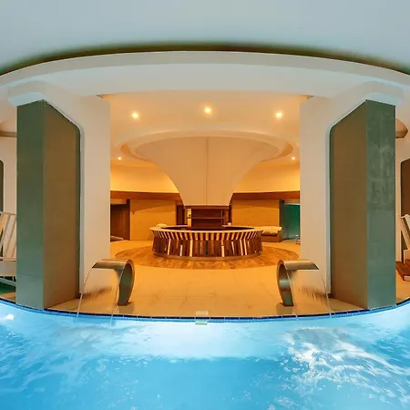 ومي ديلوكس - حلال شامل كليًا 5* أفسالاّر