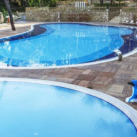 Wome Deluxe Отель