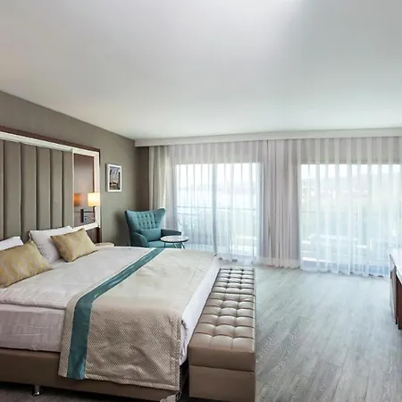 Wome Deluxe 5* Авсаллар